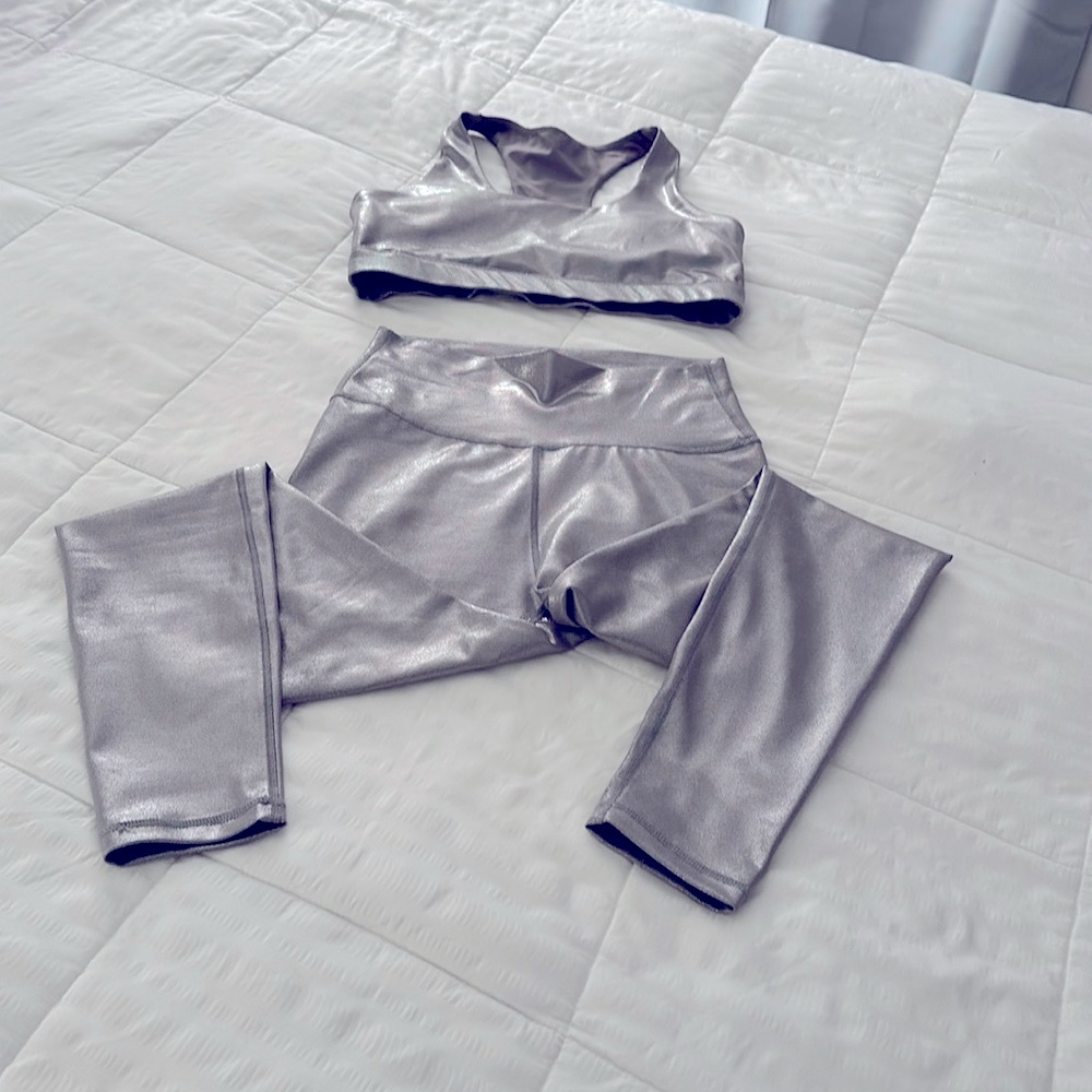 Metallic silver leggings & sports bra. NWOT